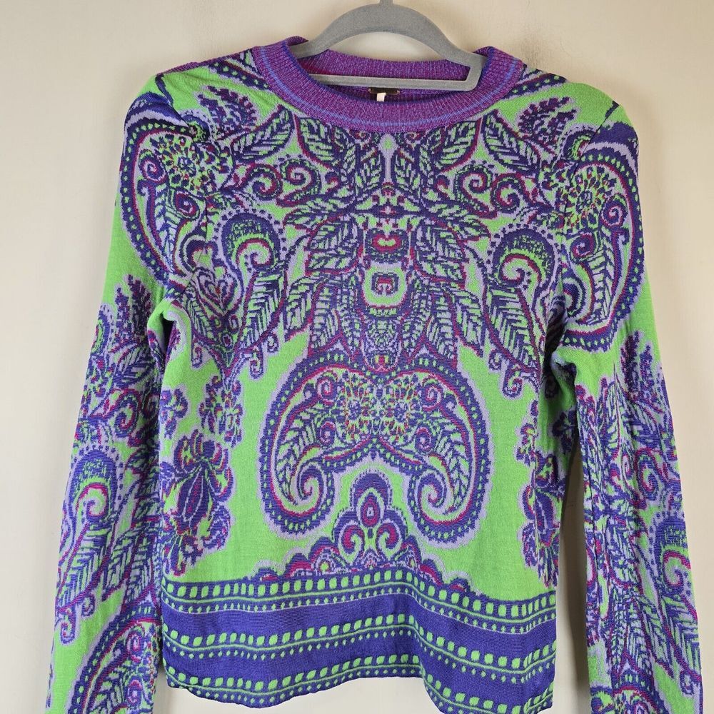 FREE PEOPLE Purple And Green Paisley Crew neck New Age Cropped Sweater Small.C26